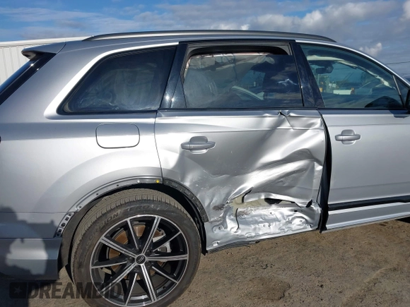 2021 Audi Q7 Premium Plus z VIN WA1LXAF74MD036771, wystawiony jako IAAI lot #42125819 z przebiegiem 20 495 mil mil oraz . Historia ofert i sprzedaży dostępna na DreamBid. Obrazek 6.