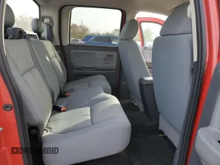 2008 Dodge Dakota SXT z VIN 1D7HW38KX8S542737, wystawiony jako Copart lot #78130834 z przebiegiem 60 496 mil mil oraz Szkoda całkowita • Salvage title. Historia ofert i sprzedaży dostępna na DreamBid. Obrazek 10.