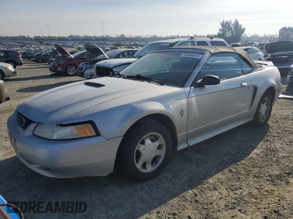 2000 Ford Mustang with VIN 1FAFP4441YF169212, listed as a Copart auction lot 83666634 with 114,252 mi miles and Clean Title. Bid and sale history available at carsss.com. Image 1.