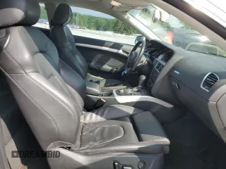 2012 Audi A5 Premium Plus z VIN WAULFAFR2CA042043, wystawiony jako Copart lot #55619675 z przebiegiem 182 487 mil mil oraz Szkoda całkowita • Salvage title. Historia ofert i sprzedaży dostępna na DreamBid. Obrazek 10.