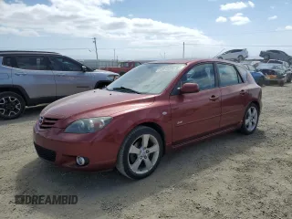 2006 Mazda 3 S Grand Touring z VIN JM1BK344261495743, wystawiony jako Copart lot #53618205 z przebiegiem 151 036 mil mil oraz Szkoda całkowita • Salvage title. Historia ofert i sprzedaży dostępna na DreamBid. Obrazek 1.