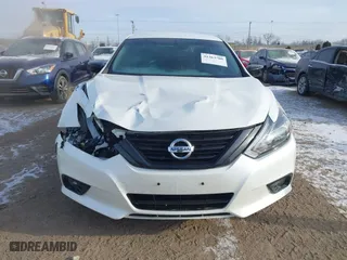2018 Nissan Altima 2.5 SL with VIN 1N4AL3AP9JC299809, listed as a IAAI auction lot 41363780 with 33,507 mi miles. Bid and sale history available at carsss.com. Image 6.