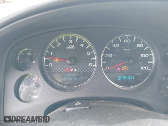2007 Chevrolet Avalanche LTZ with VIN 3GNFK12327G257739, listed as a IAAI auction lot 42159715 with 224,306 mi miles. Bid and sale history available at carsss.com. Image 7.