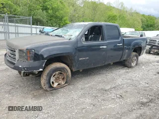 2008 GMC Sierra 2500HD SLT with VIN 1GTHK23638F128332, listed as a Copart auction lot 54141045 with 435,749 mi miles and Salvage title. Bid and sale history available at DreamBid. Image 1.