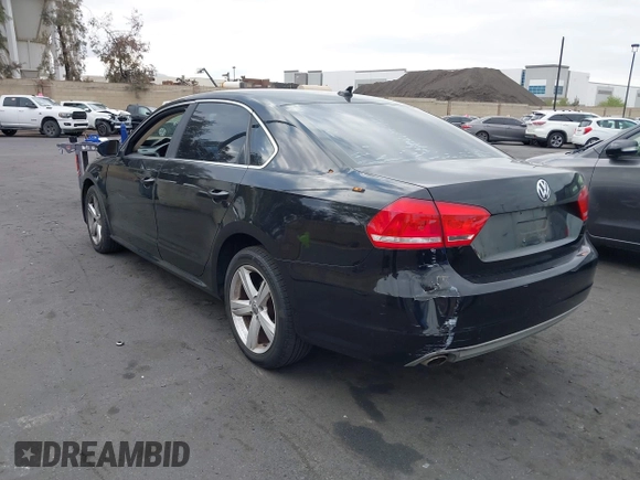 2012 Volkswagen Passat SE с VIN 1VWBP7A37CC095307, выставлен на аукционе IAAI как лот 42123857 с пробегом 140 041 миль миль и . История ставок и продаж доступна на DreamBid. Изображение 3.