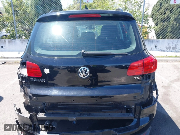 2017 Volkswagen Tiguan S with VIN WVGAV7AX5HK023196, listed as a IAAI auction lot 41999906 with 48,751 mi miles and . Bid and sale history available at DreamBid. Image 17.