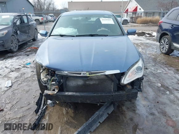 2011 Chrysler 200 Touring with VIN 1C3BC1FB3BN603257, listed as a IAAI auction lot 41649443 with 137,232 mi miles. Bid and sale history available at carsss.com. Image 13.
