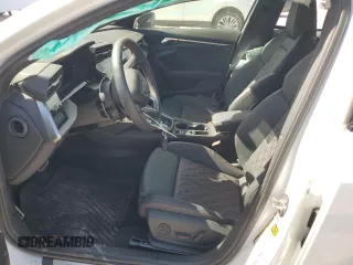 2023 Audi S3 Premium Plus z VIN WAUH3DGY2PA048968, wystawiony jako Copart lot #58960584 z przebiegiem 9 861 mil mil oraz Szkoda całkowita • Salvage title. Historia ofert i sprzedaży dostępna na DreamBid. Obrazek 7.