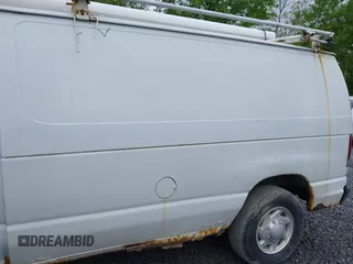 2008 Ford Econoline Cargo Commercial z VIN 1FTNE24W08DB01917, wystawiony jako IAAI lot #42326330 z przebiegiem 140 956 mil mil oraz . Historia ofert i sprzedaży dostępna na DreamBid. Obrazek 6.