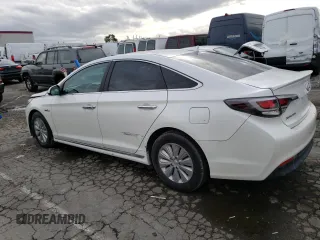 2016 Hyundai Sonata Hybrid SE with VIN KMHE24L17GA011637, listed as a Copart auction lot 73576332 with 170,747 mi miles. Bid and sale history available at carsss.com. Image 2.