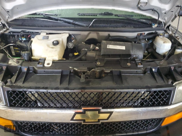 2007 Chevrolet Express Passenger with VIN 1GAHG39U171117105, listed as a Copart auction lot 56726265 with 264,871 mi miles and Clean title. Bid and sale history available at DreamBid. Image 12.