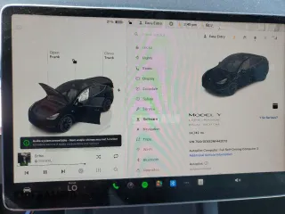 2022 Tesla Model Y Long Range z VIN 7SAYGDEE2NF442073, wystawiony jako Copart lot #49180135 z przebiegiem 34 742 mil mil oraz Szkoda całkowita • Salvage title. Historia ofert i sprzedaży dostępna na DreamBid. Obrazek 9.