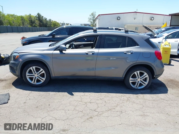 2017 Mercedes-Benz GLA 250 z VIN WDCTG4EB6HJ303262, wystawiony jako IAAI lot #42236512 z przebiegiem 59 681 mil mil oraz . Historia ofert i sprzedaży dostępna na DreamBid. Obrazek 14.