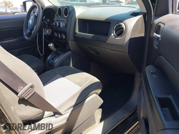 2017 Jeep Patriot Sport with VIN 1C4NJPBA3HD122731, listed as a IAAI auction lot 42407423 with 81,978 mi miles and . Bid and sale history available at DreamBid. Image 5.