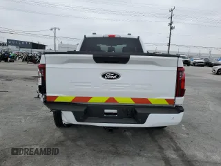 2024 Ford F-150 z VIN 1FTFX2L52RKF00574, wystawiony jako Copart lot #50767795 z przebiegiem 920 mil mil oraz Szkoda całkowita • Salvage title. Historia ofert i sprzedaży dostępna na DreamBid. Obrazek 6.