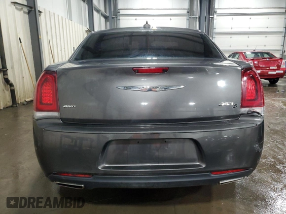 2019 Chrysler 300 with VIN 2C3CCAGGXKH631497, listed as a Copart auction lot 47580165 with 87,297 mi miles and Salvage Title. Bid and sale history available at carsss.com. Image 6.