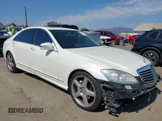 2013 Mercedes-Benz S 550 с VIN WDDNG7DB0DA533672, выставлен на аукционе IAAI как лот 42779299 с пробегом 88 711 миль миль и . История ставок и продаж доступна на DreamBid. Изображение 1.