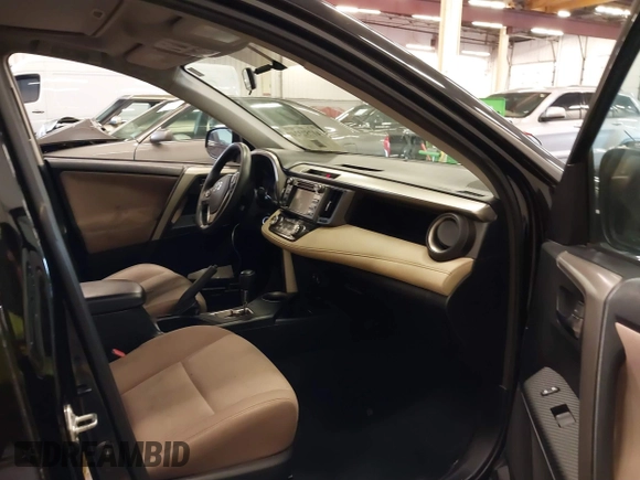 2014 Toyota RAV4 XLE with VIN 2T3RFREV7EW174388, listed as a IAAI auction lot 41752324 with 70,852 mi miles. Bid and sale history available at carsss.com. Image 5.