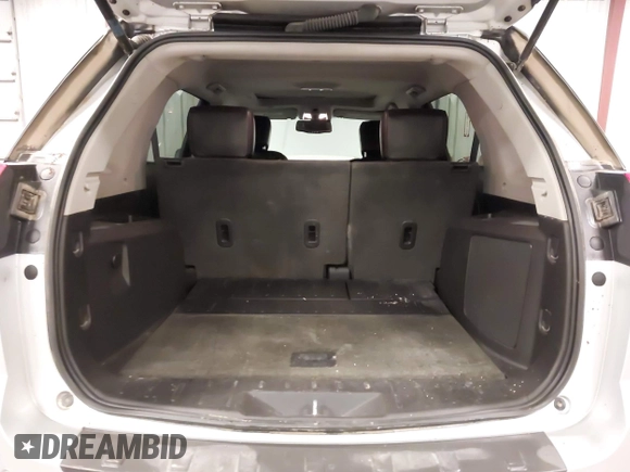 2011 GMC Terrain SLT-2 with VIN 2CTALWEC0B6450568, listed as a IAAI auction lot 41922964 with 181,378 mi miles and . Bid and sale history available at carsss.com. Image 19.