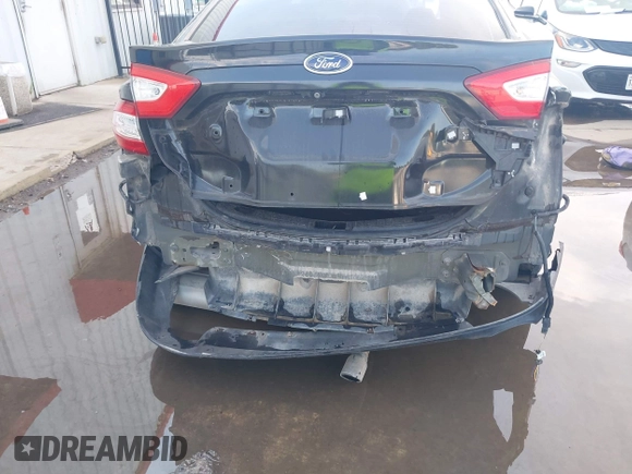 2015 Ford Fusion SE z VIN 1FA6P0H71F5123623, wystawiony jako IAAI lot #42314030 z przebiegiem 129 977 mil mil oraz . Historia ofert i sprzedaży dostępna na DreamBid. Obrazek 6.