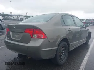 2008 Honda Civic LX z VIN 2HGFA16598H312083, wystawiony jako IAAI lot #42377035 z przebiegiem 156 711 mil mil oraz . Historia ofert i sprzedaży dostępna na DreamBid. Obrazek 4.