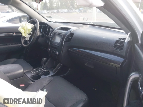 2011 Kia Sorento EX with VIN 5XYKUDA22BG178350, listed as a IAAI auction lot 42225234 with 107,674 mi miles and . Bid and sale history available at DreamBid. Image 5.