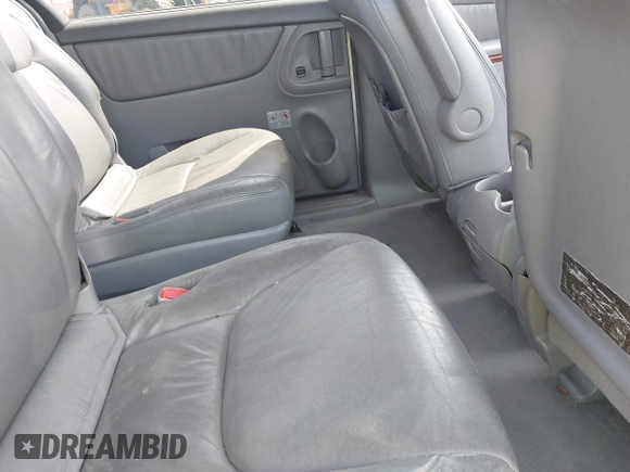 2004 Toyota Sienna XLE with VIN 5TDZA22C34S167544, listed as a IAAI auction lot 41936394 with 111,193 mi miles and . Bid and sale history available at DreamBid. Image 8.