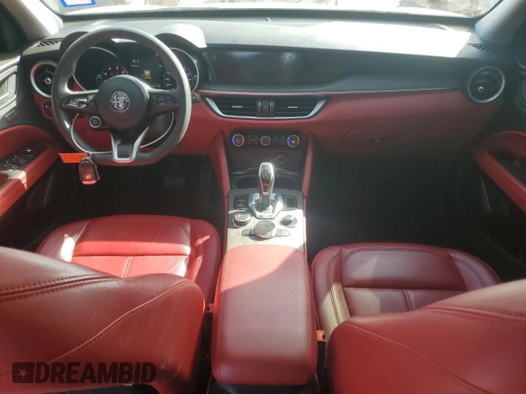 2021 Alfa Romeo Stelvio Ti z VIN ZASPAKBN5M7D20449, wystawiony jako Copart lot #49804615 z przebiegiem 46 127 mil mil oraz Szkoda całkowita • Salvage title. Historia ofert i sprzedaży dostępna na DreamBid. Obrazek 8.