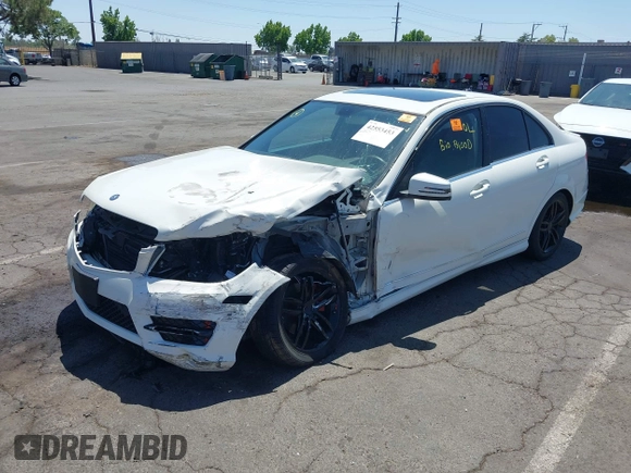 2012 Mercedes-Benz C 250 Sport z VIN WDDGF4HB3CA609551, wystawiony jako IAAI lot #42553453 z przebiegiem 114 537 mil mil oraz . Historia ofert i sprzedaży dostępna na DreamBid. Obrazek 18.