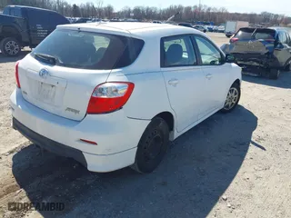2010 Toyota Matrix with VIN 2T1KU4EE2AC348334, listed as a IAAI auction lot 41806058 with 230,549 mi miles. Bid and sale history available at carsss.com. Image 4.
