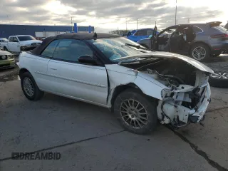2005 Chrysler Sebring with VIN 1C3EL45X25N677043, listed as a Copart auction lot 82529324 with 105,774 mi miles and Salvage title. Bid and sale history available at DreamBid. Image 4.