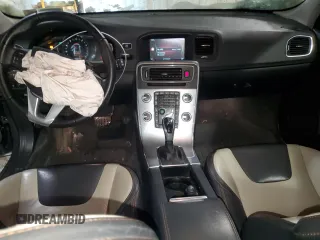 2017 Volvo V60 z VIN YV440MWK5H1025139, wystawiony jako Copart lot #42007303 z przebiegiem 137 448 mil mil oraz . Historia ofert i sprzedaży dostępna na DreamBid. Obrazek 8.