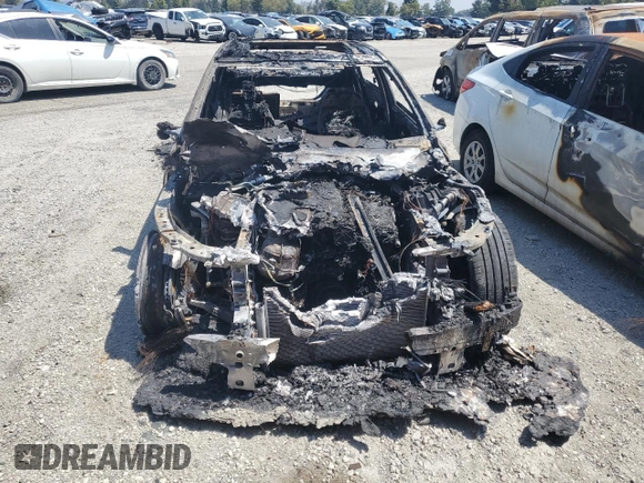 2024 Mercedes-Benz C 300 z VIN W1KAF4GB3RR217669, wystawiony jako Copart lot #54194875 z przebiegiem Nie podano mil oraz Nie do naprawy • Non repairable. Historia ofert i sprzedaży dostępna na DreamBid. Obrazek 5.