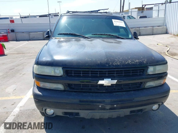 2001 Chevrolet Tahoe LT with VIN 1GNEK13T41R197657, listed as a IAAI auction lot 42164367 with 200,507 mi miles. Bid and sale history available at carsss.com. Image 6.