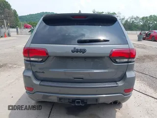 2020 Jeep Grand Cherokee North с VIN 1C4RJFAG4LC397993, выставлен на аукционе IAAI как лот 42390213 с пробегом 51 236 миль миль и . История ставок и продаж доступна на DreamBid. Изображение 17.