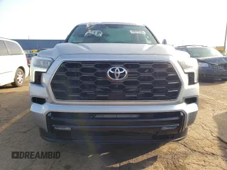 2023 Toyota Sequoia SR5 with VIN 7SVAAABA6PX015039, listed as a Copart auction lot 44925534 with 9,593 mi miles. Bid and sale history available at carsss.com. Image 5.