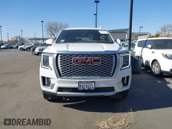 2022 GMC Yukon XL Denali with VIN 1GKS2JKL1NR217354, listed as a IAAI auction lot 41406548 with 29,940 mi miles and . Bid and sale history available at carsss.com. Image 12.