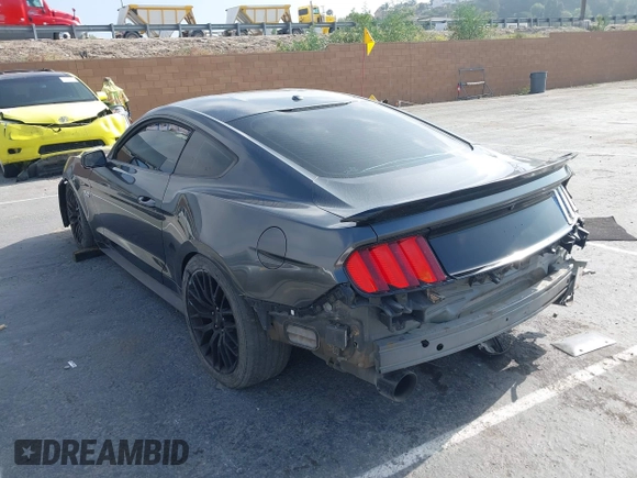 2016 Ford Mustang GT z VIN 1FA6P8CF1G5268563, wystawiony jako IAAI lot #42347765 z przebiegiem 89 217 mil mil oraz . Historia ofert i sprzedaży dostępna na DreamBid. Obrazek 3.