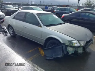 2000 Toyota Camry LE z VIN JT2BF22K0Y0239036, wystawiony jako IAAI lot #41785732 z przebiegiem Nie podano mil oraz . Historia ofert i sprzedaży dostępna na DreamBid. Obrazek 1.