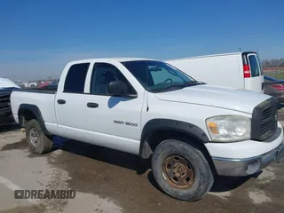 2007 Dodge 1500 SLT with VIN 1D7HU18P17S217074, listed as a IAAI auction lot 41847015 with 245,313 mi miles. Bid and sale history available at carsss.com. Image 13.