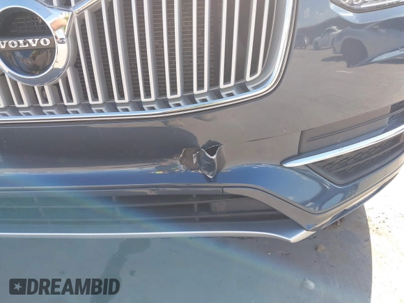 2019 Volvo XC90 Inscription with VIN YV4A22PL2K1487822, listed as a IAAI auction lot 42076404 with 61,648 mi miles and . Bid and sale history available at DreamBid. Image 17.