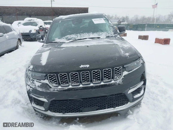 2023 Jeep Grand Cherokee Summit with VIN 1C4RJHEG8P8875735, listed as a IAAI auction lot 41212589 with 17,040 mi miles. Bid and sale history available at carsss.com. Image 13.