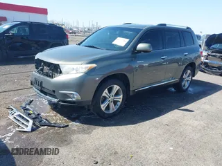 2011 Toyota Highlander Limited with VIN 5TDDK3EH6BS061624, listed as a IAAI auction lot 41772700 with 218,347 mi miles and . Bid and sale history available at DreamBid. Image 18.