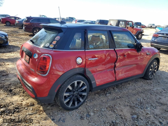 2023 MINI Hardtop 4 Door Cooper S with VIN WMW53DK08P2S87889, listed as a Copart auction lot 45913315 with 19,647 mi miles and Salvage Title. Bid and sale history available at carsss.com. Image 3.