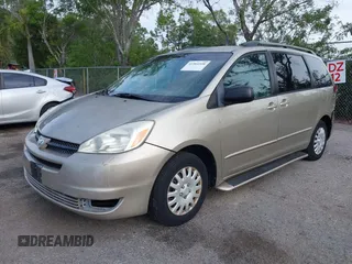 2005 Toyota Sienna CE with VIN 5TDZA23C65S226571, listed as a IAAI auction lot 41964558 with 111,827 mi miles. Bid and sale history available at carsss.com. Image 18.
