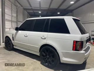 2011 Land Rover Range Rover SC z VIN SALMF1E46BA357805, wystawiony jako Copart lot #45029615 z przebiegiem 120 381 mil mil oraz Czysty tytuł • Clean title. Historia ofert i sprzedaży dostępna na DreamBid. Obrazek 3.