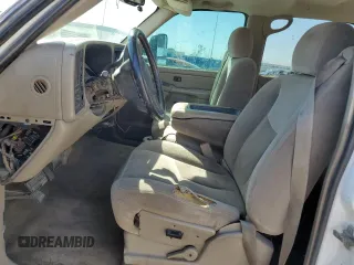 2006 GMC Sierra 2500HD SL with VIN 1GTHK23D26F158546, listed as a Copart auction lot 42225335 with 213,724 mi miles and Salvage title. Bid and sale history available at DreamBid. Image 7.