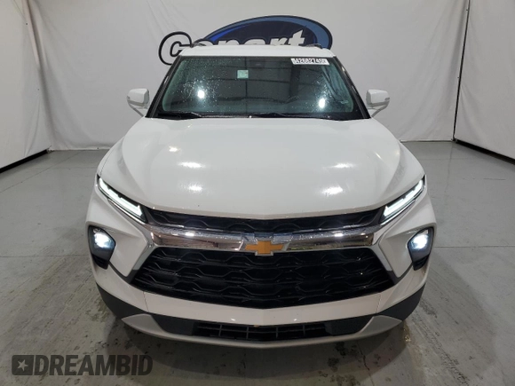 2024 Chevrolet Blazer LT with VIN 3GNKBJR43RS163527, listed as a Copart auction lot 42682745 with 22,883 mi miles and Clean title. Bid and sale history available at DreamBid. Image 5.
