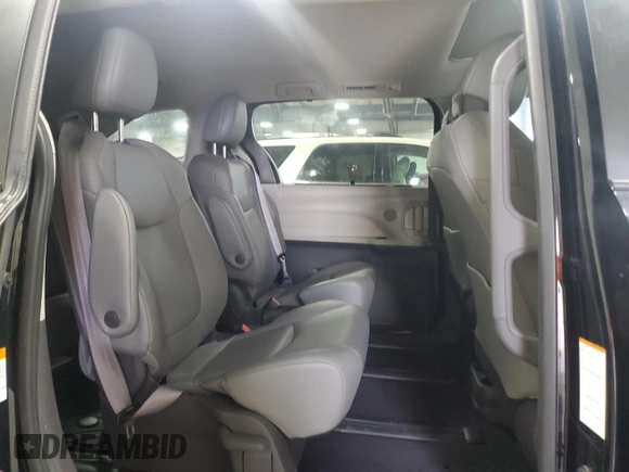 2021 Toyota Sienna XLE z VIN 5TDYRKECXMS024686, wystawiony jako Copart lot #56990895 z przebiegiem 37 744 mil mil oraz Szkoda całkowita • Salvage title. Historia ofert i sprzedaży dostępna na DreamBid. Obrazek 11.