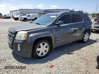2011 GMC Terrain SLE-2 z VIN 2CTALSEC4B6249281, wystawiony jako Copart lot #57477015 z przebiegiem 152 583 mil mil oraz Szkody całkowita. Historia ofert i sprzedaży dostępna na DreamBid. Obrazek 1.